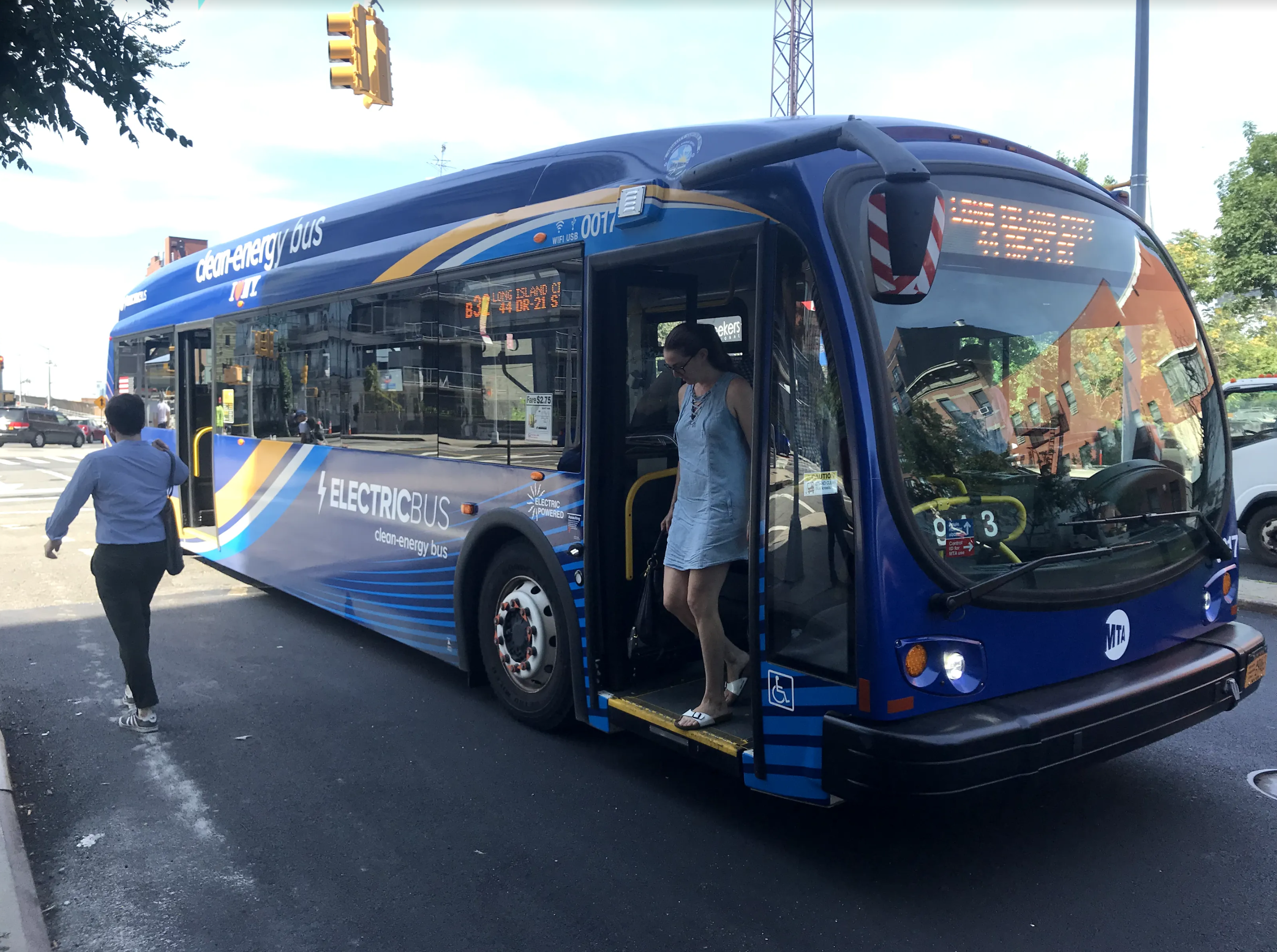 Transportation experiments continue to roll out in Greenpoint, Brooklyn. Fresh from her test rides of Chariot’s new service, Joelle Ballam boarded one of NYC Transit’s new buses plying the B32 route, to reflect on the move to all-electric bus fleets